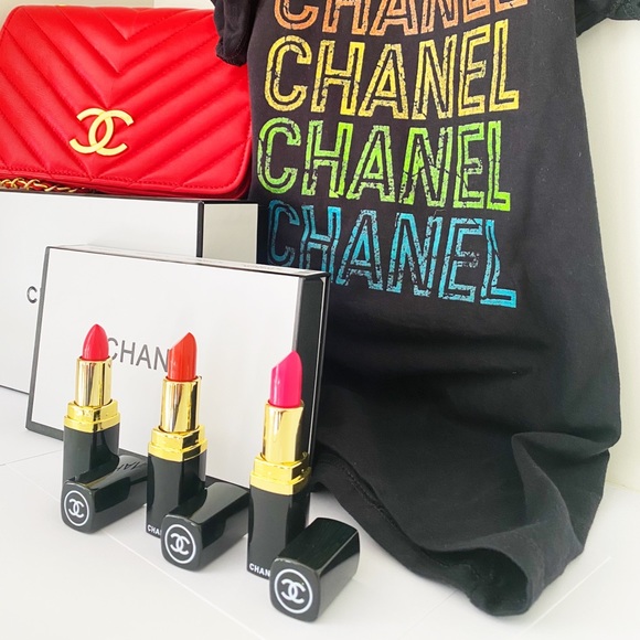 CHANEL Lipstick - Picture 2 of 3